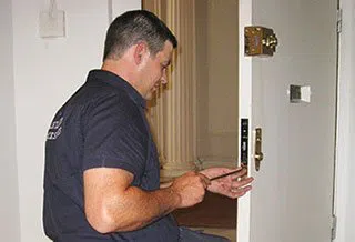 Safe Key Locksmith Service Minneapolis, MN 612-568-1053 - locksmith-6